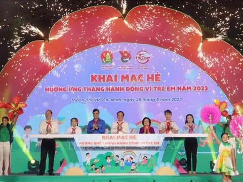 Phó Thủ tướng Trần Lưu Quang: Tạo môi trường lành mạnh để trẻ em phát triển toàn diện