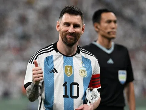 Lionel Messi phấn khích với bàn thắng nhanh nhất sự nghiệp