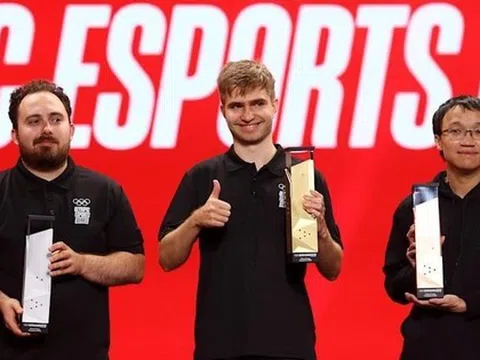 Giải cờ Vua Olympic Esports Series 2023: Đại kiện tướng Nguyễn Ngọc Trường Sơn giành huy chương đồng