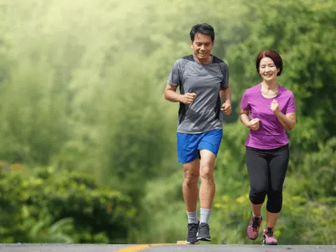 Bạn Huỳnh Phong - ở Vĩnh Long hỏi: Xin cho biết, tư thế chạy bộ đúng cách?