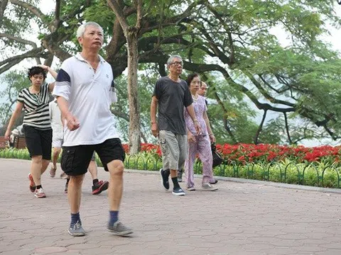Bác Nguyệt Hằng - ở Vĩnh Bảo (Hải Phòng) hỏi: Xin cho biết chế độ luyện tập, vận động phù hợp với người cao tuổi?