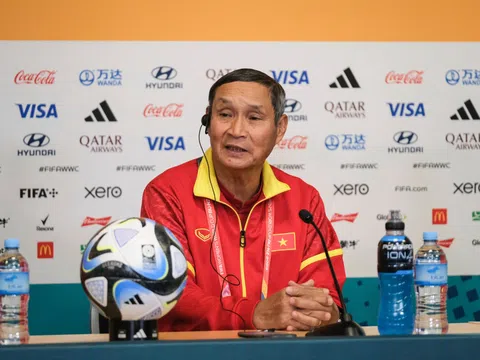 Huấn luyện viên Mai Đức Chung: “Đội tuyển nữ Việt Nam không buông xuôi”