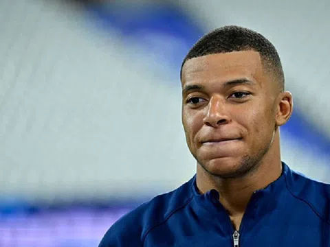 Huấn luyện viên Jurgen Klopp bác tin đồn chiêu mộ Kylian Mbappe, công bố đội trưởng mới cho Liverpool