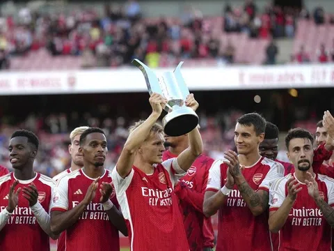 Arsenal nhọc nhằn vô địch Emirates Cup 2023