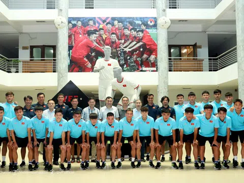 Thường trực Ban chấp hành LĐBĐVN động viên và giao nhiệm vụ cho đội tuyển U23 Việt Nam dự giải Đông Nam Á