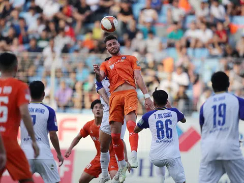 V.League 2023: Thân ốc làm cọc cho rêu