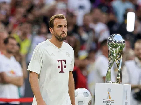 Bayern Munich thua thảm trong ngày Harry Kane ra mắt