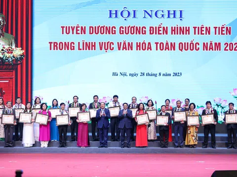 Hội nghị Tuyên dương gương điển hình tiên tiến trong lĩnh vực văn hóa toàn quốc năm 2023: Tỏa sáng tinh thần yêu nước, trách nhiệm, nhiệt huyết, sự năng động, sáng tạo