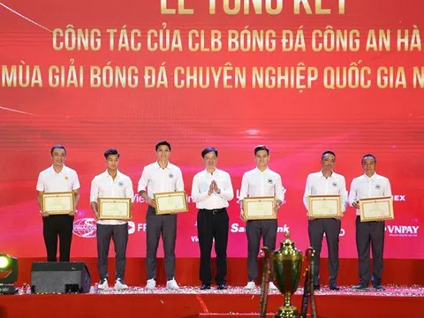 Vinh danh ngôi vô địch V.League của Câu lạc bộ Công an Hà Nội