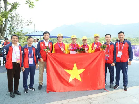 Đội tuyển Rowing Việt Nam được thưởng "nóng"