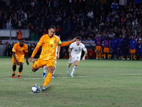 Vòng loại Euro 2024: Đội trưởng Virgil van Dijk ghi bàn giúp Hà Lan đánh bại Hy Lạp
