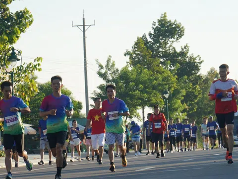 Gần 4.000 runner tranh tài giải Chạy “Phan Thiết Marathon 2023 - Hành trình xanh"