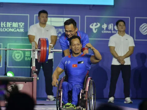 Lực sĩ Lê Văn Công giành tấm huy chương đồng đầu tiên tại ASIAN Para Games 4