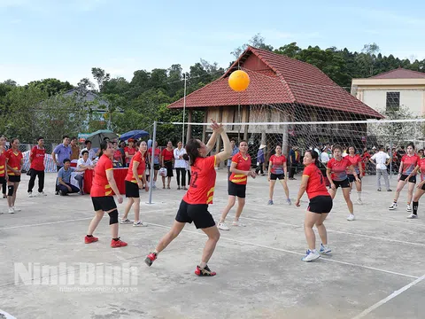 Huyện Nho Quan tổ chức thành công giải Bóng chuyền nam, Bóng chuyền hơi nữ và giải các trò chơi dân gian dân tộc Mường