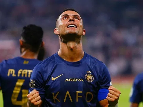 Cristiano Ronaldo gia tăng cột mốc khủng