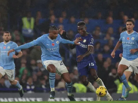 Chelsea buộc Man City chia điểm kịch tính trên sân Stamford Bridge