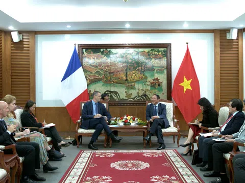 Việt Nam - Pháp tăng cường thúc đẩy hợp tác văn hóa, thể thao và du lịch