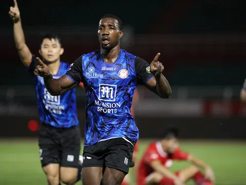 Vòng 4 V.League > TP.HCM 2-0 Thể Công Viettel: Niềm vui của huấn luyện viên Phùng Thanh Phương