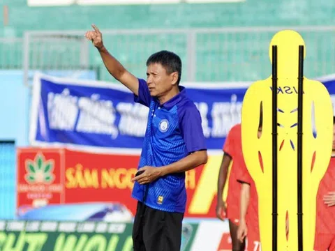 Huấn luyện viên Võ Đình Tân chia tay với câu lạc bộ Khánh Hòa