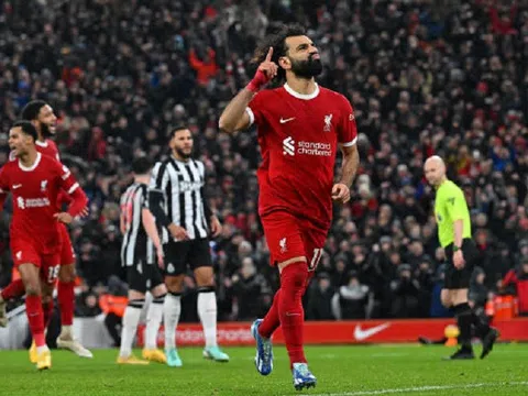 Salah chạm cột mốc đáng nhớ, huấn luyện viên Jurgen Klopp phấn khích với chiến thắng của Liverpool