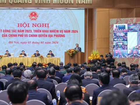 Phát triển mạnh các lĩnh vực văn hóa, xã hội, nâng cao đời sống vật chất, tinh thần của nhân dân