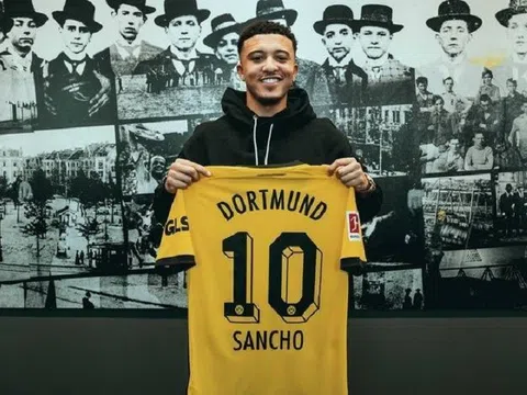 Tiền đạo Erling Haaland ủng hộ Jadon Sancho trở lại Dortmund