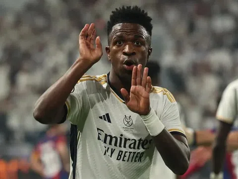 Vinicius lập hat-trick, Real Madrid lên ngôi vô địch Siêu Cúp Tây Ban Nha