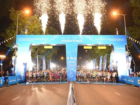 Hàng nghìn người hào hứng tham gia giải chạy HCMC Marathon 2024