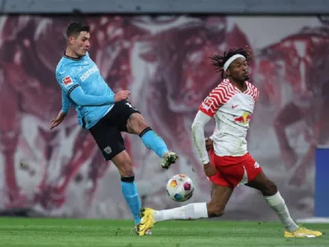 Ngược dòng kịch tính, Leverkusen xây chắc ngôi đầu Bundesliga