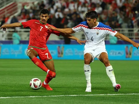 ASIAN Cup 2023: Thái Lan cầm hòa Oman, Saudi Arabia vào vòng 1/8