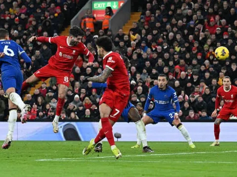Vòng 22 Premier League: Liverpool thắng đậm Chelsea để củng cố ngôi đầu