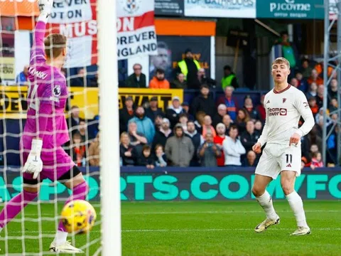 Vòng 25 Premier League: Sao trẻ Rasmus Hojlund lập cú đúp, Man United thắng trận thứ 5 liên tiếp