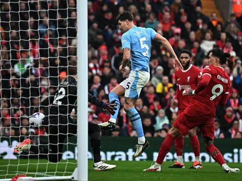 Vòng 28 Premier League: Arsenal chiếm vị trí số 1 nhờ Liverpool và Man City níu chân nhau