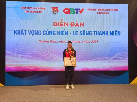 Nguyễn Huy Hoàng được vinh danh giải thưởng “Gương mặt trẻ Quảng Bình tiêu biểu năm 2023”