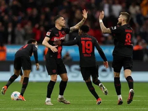 Leverkusen lội ngược dòng kịch tính