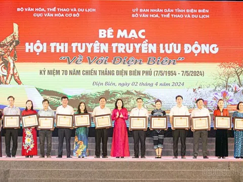 Bế mạc Hội thi Tuyên truyền lưu động toàn quốc “Về với Điện Biên”