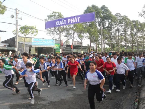 Lan tỏa phong trào thể thao từ Ngày chạy Olympic ở Hậu Giang