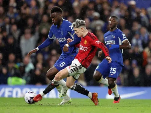 Tiền đạo Alejandro Garnacho và Man United cùng lập kỷ lục sau trận thua Chelsea