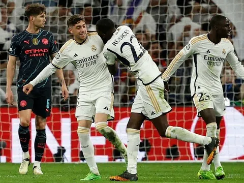Real Madrid rượt đuổi tỷ số kịch tính với Man City ở lượt đi Tứ kết Champions League