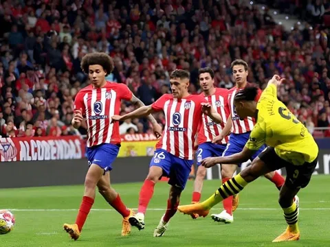 Atletico Madrid thắng Dortmund ở lượt đi Tứ kết Champions League