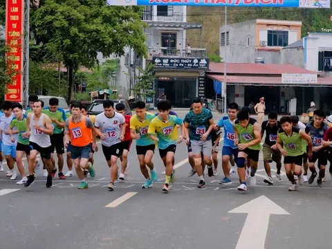 Huyện Lang Chánh tổ chức Ngày chạy Olympic vì sức khỏe toàn dân và giải Việt dã năm 2024