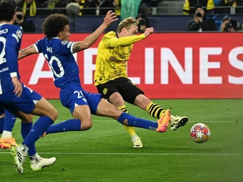 Dortmund giành vé vào bán kết Champions League