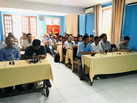 Thừa Thiên Huế tập huấn chuyên môn cho hướng dẫn viên bơi, lặn