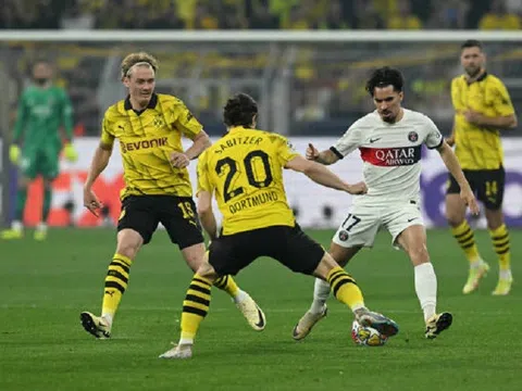 Bán kết Champions League: Dortmund thắng PSG ở lượt đi