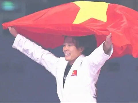 Giải vô địch Ju-jitsu châu Á 2024: Võ sĩ Phùng Thị Huệ giành huy chương vàng
