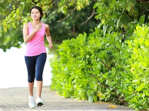 Bạn Minh Thư - ở Sóc Trăng hỏi: Tôi thường đi bộ hằng ngày để rèn luyện sức khỏe, xin cho biết, có cách nào để tăng tốc độ đi bộ?