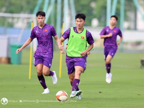 Huấn luyện viên Hứa Hiền Vinh đặt mục tiêu phát triển U19 Việt Nam trên nền tảng đã xây dựng