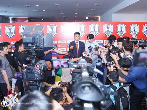 Huấn luyện viên Kim Sang-sik tin vào khả năng của đội tuyển Việt Nam tại ASEAN Cup 2024