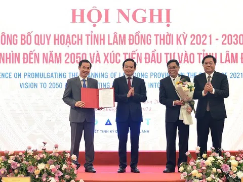 Phó Thủ tướng Trần Lưu Quang: Lâm Đồng phải giữ gìn và phát huy được yếu tố văn hóa đặc sắc để phát triển mạnh mẽ và bền vững 