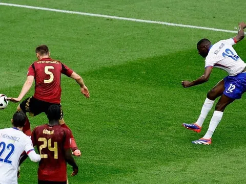 Đội tuyển Pháp "đá bay" Bỉ để giành vé vào Tứ kết EURO 2024